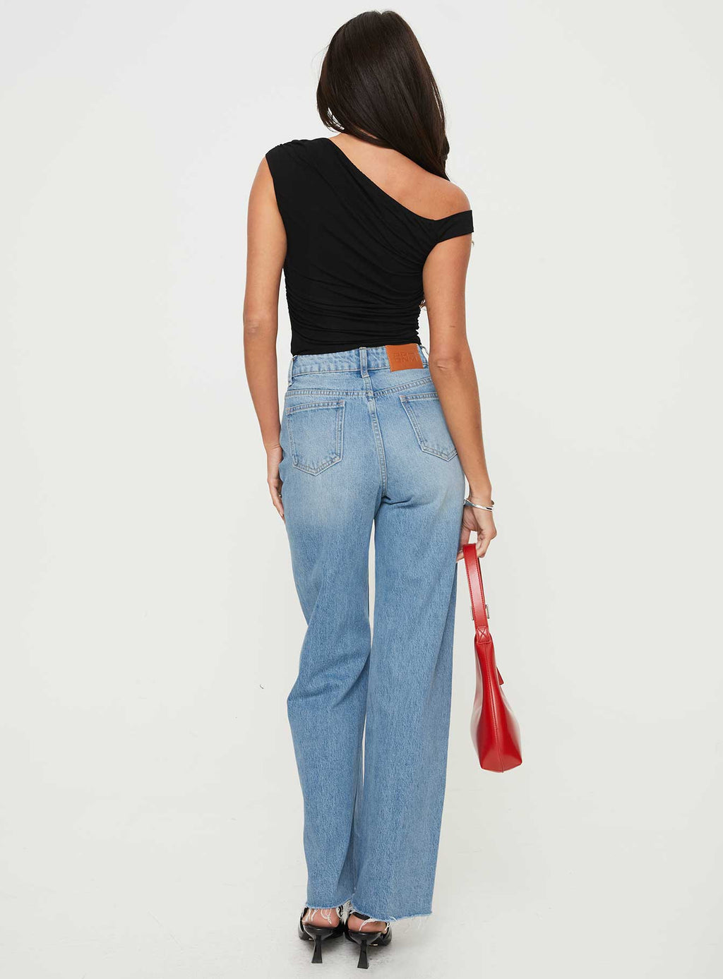 Henesey Raw Hem Jeans Mid Wash